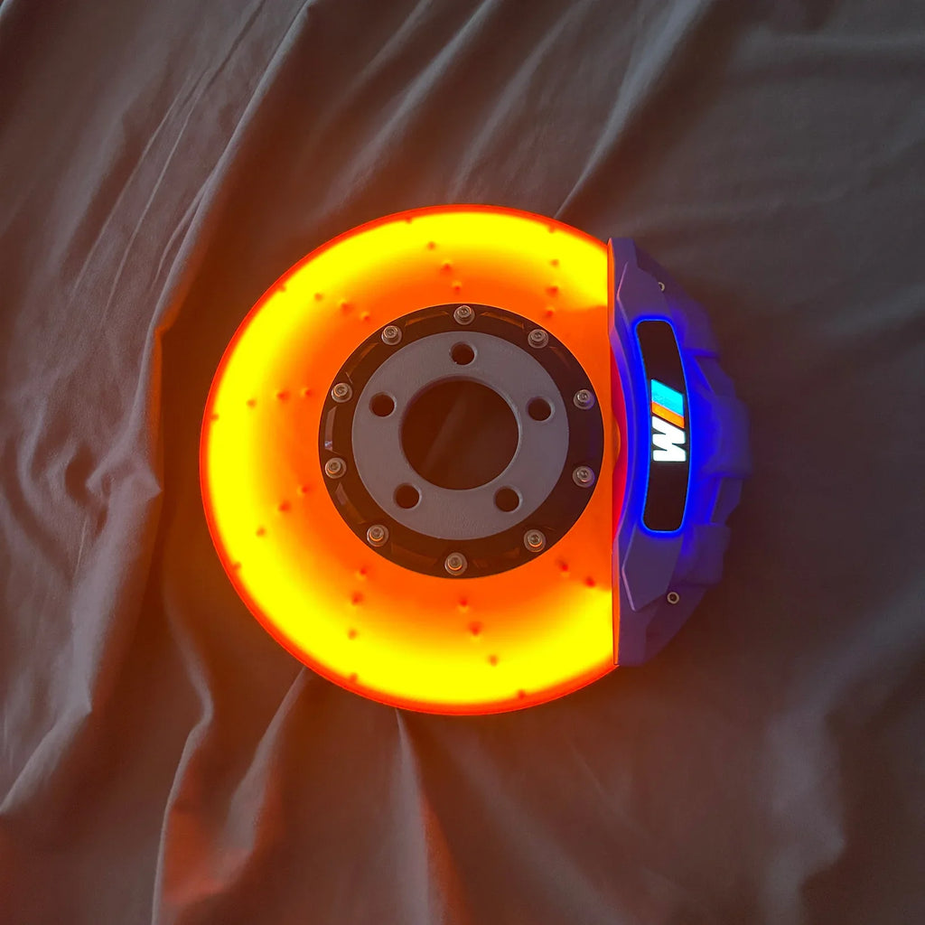 BrakeLamp | Lampe Inspirée des freins des véritables voitures de sport