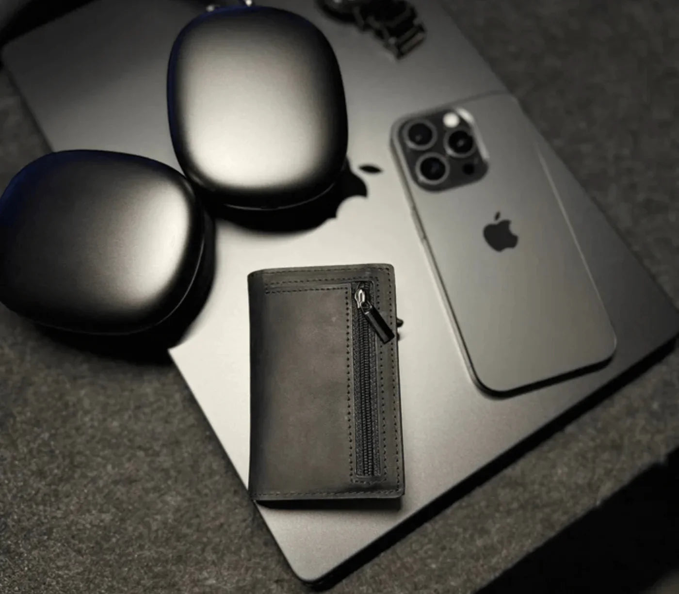 Wallet | Portefeuille en Cuir avec Locker & Saut